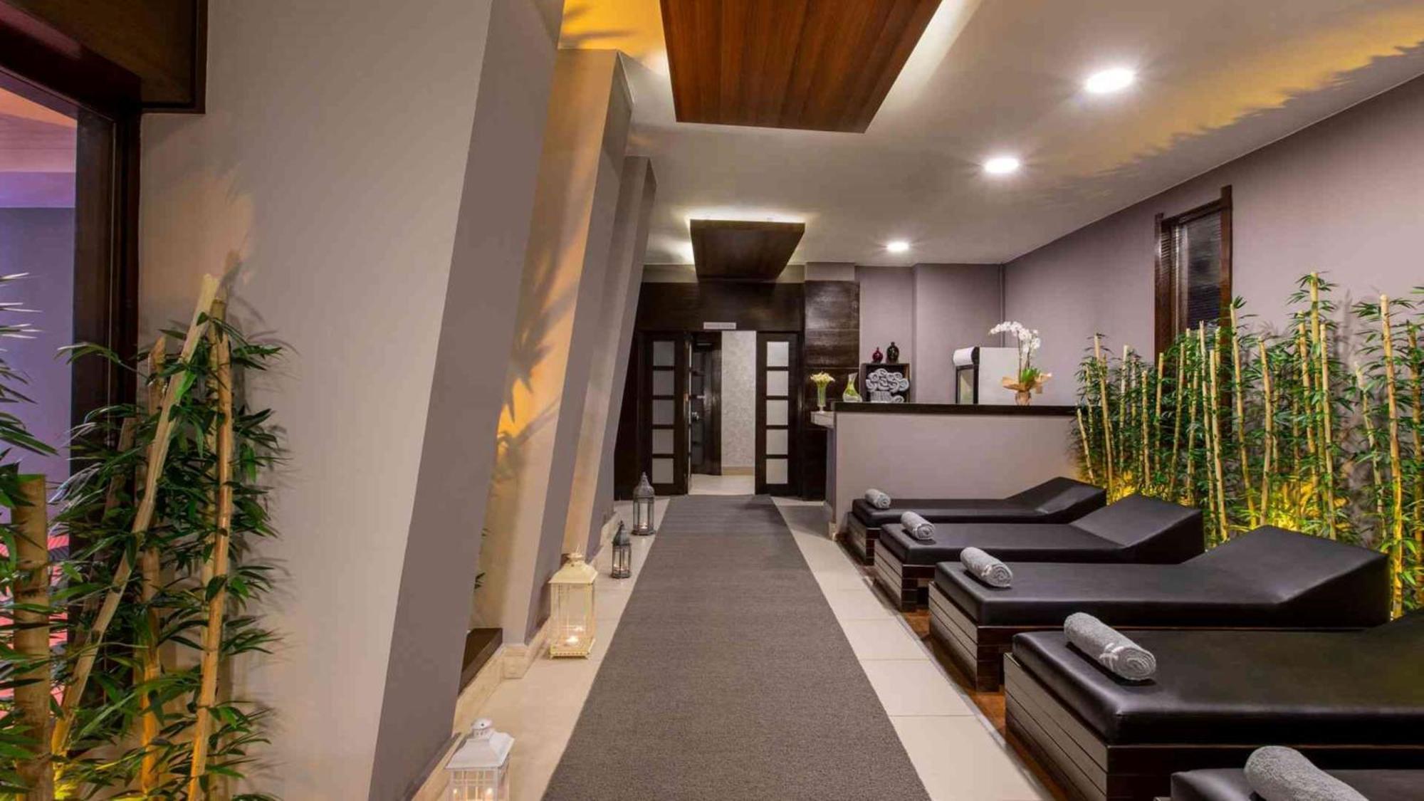 By Ihg Готель
